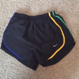 Nike tempo short